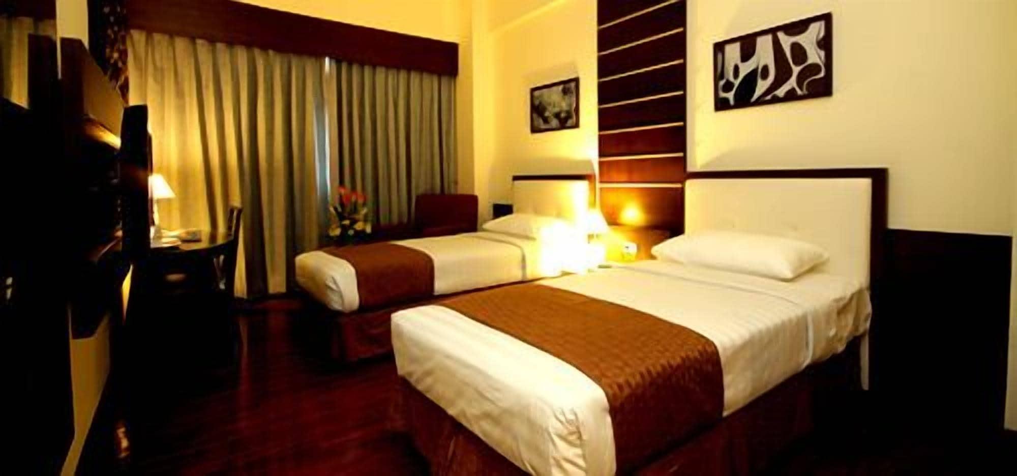 Hotel Maharadja Jakarta Kültér fotó