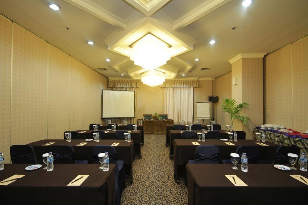 Hotel Maharadja Jakarta Kültér fotó